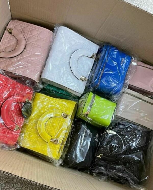 Woman bags & purse pallets - Image 6