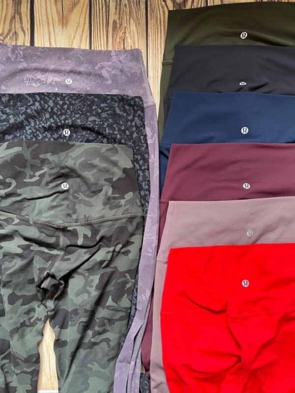 Lululemon Clothing Pallets - Image 20