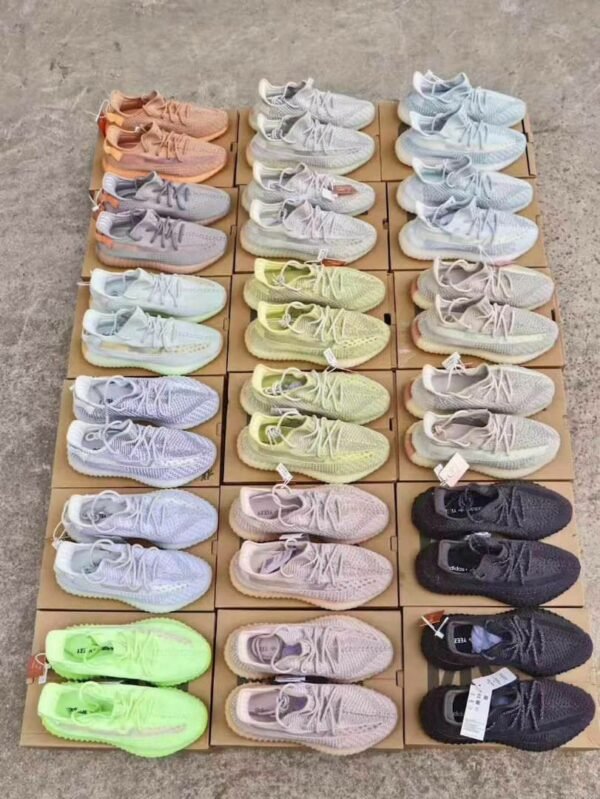 Yeezy Sneakers Pallets - Image 9