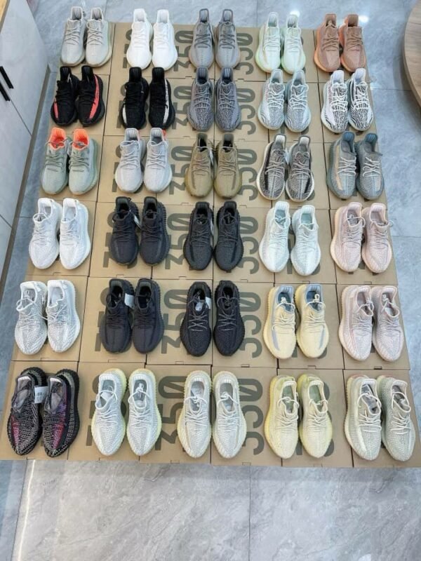 Yeezy Sneakers Pallets - Image 7