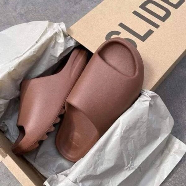YEEZY SLIDES PALLETS - Image 5